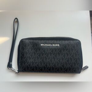 Black Michael kors wristlet wallet